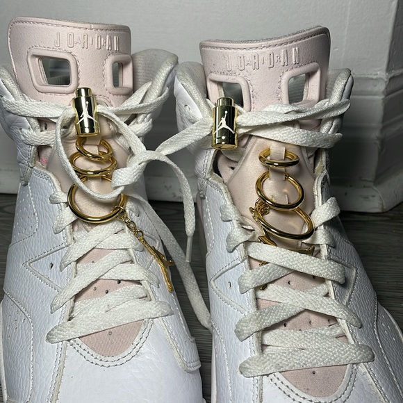 Air Jordan 6 Retro Gold Hoops - Picture 4 of 4
